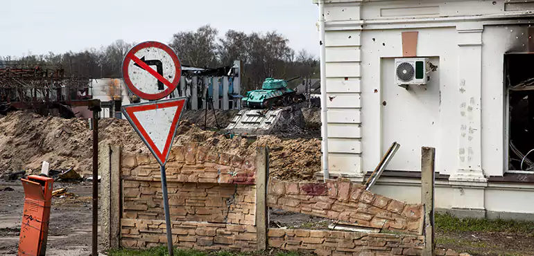 Partial or Full Foundation Collapse in Fresno, CA
